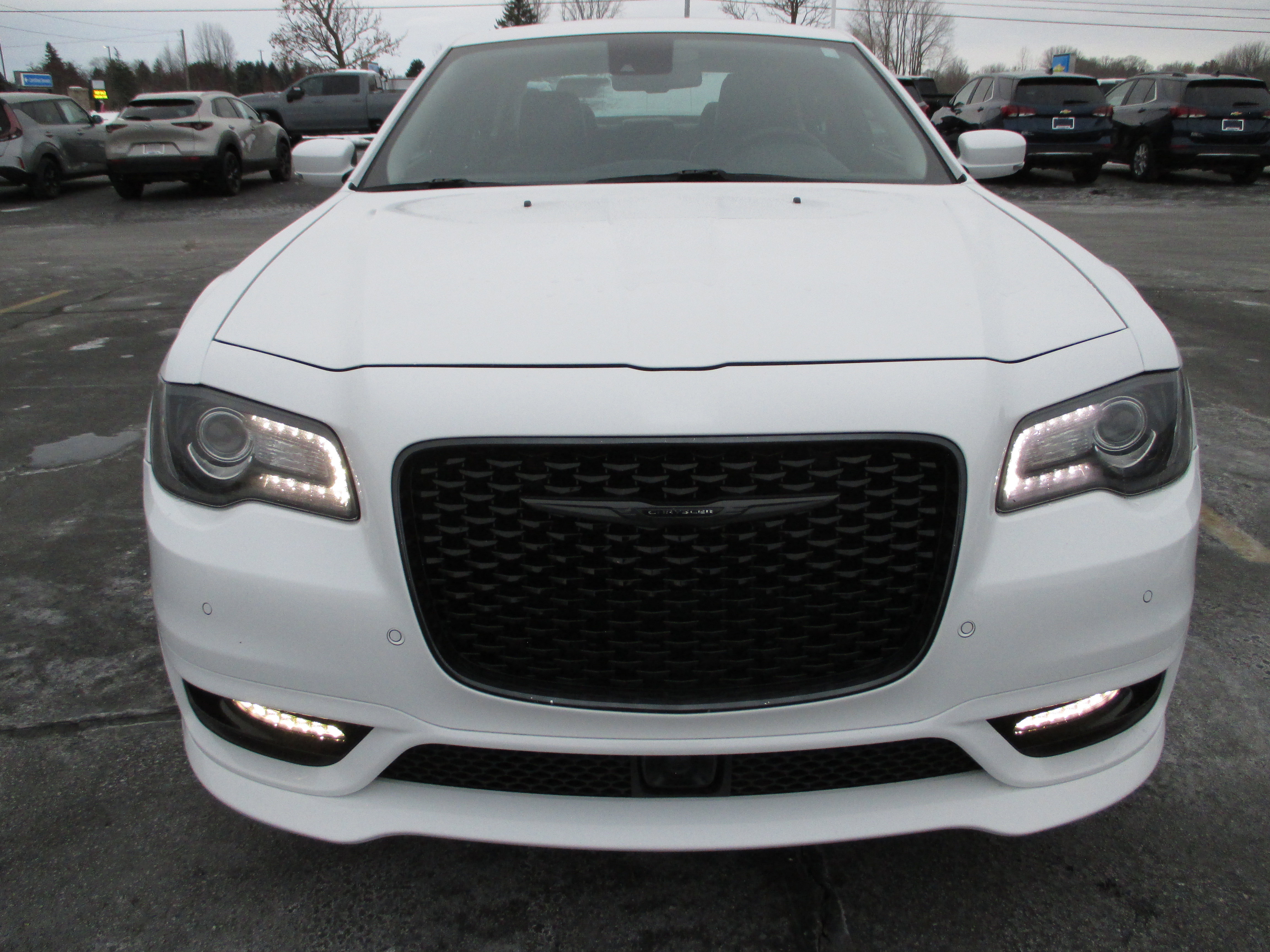 Used 2023 Chrysler 300 Touring L w/ Popular Equipment Group image 7