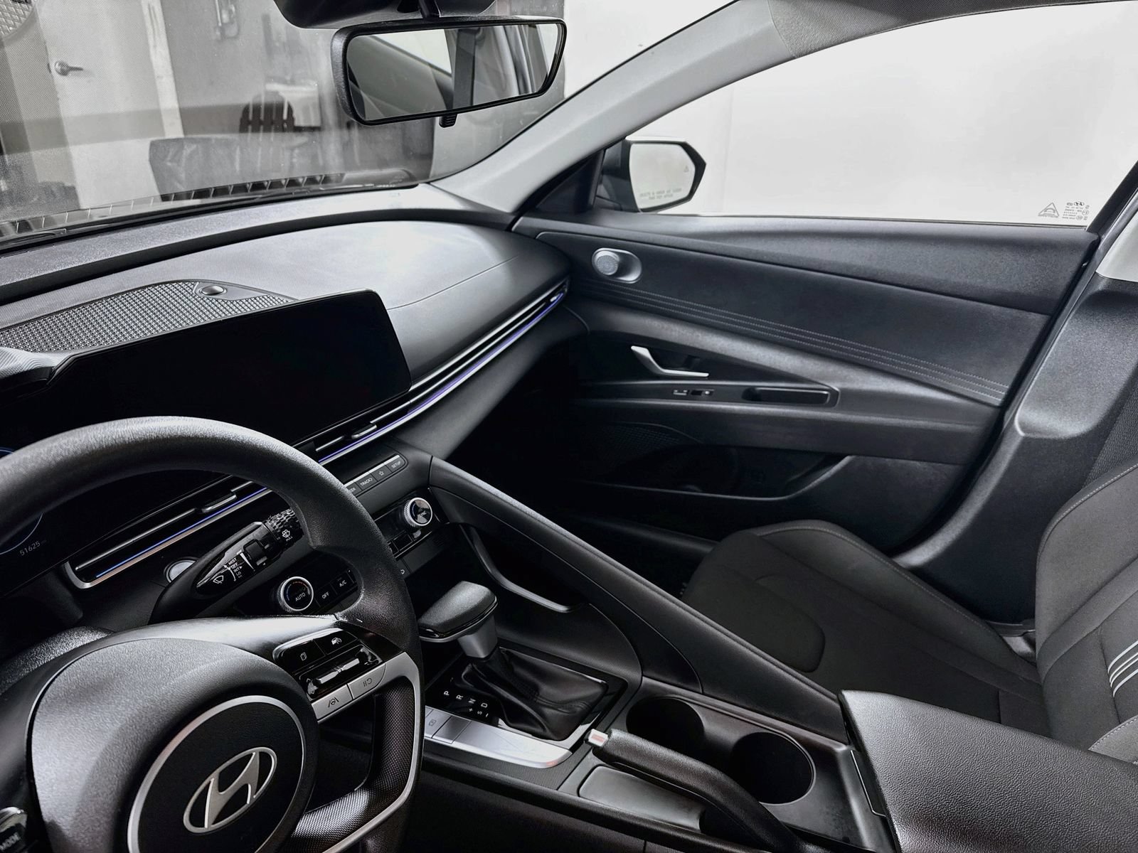 Used 2024 Hyundai Elantra SEL FWD image 6