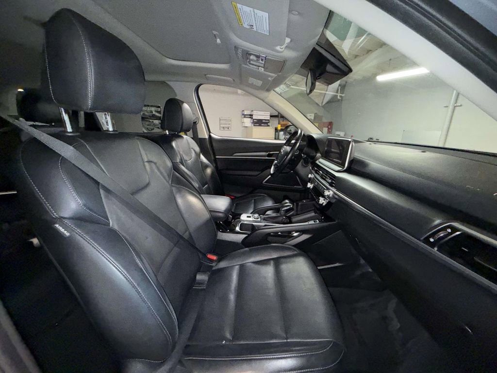 Used 2022 Kia Telluride S image 14