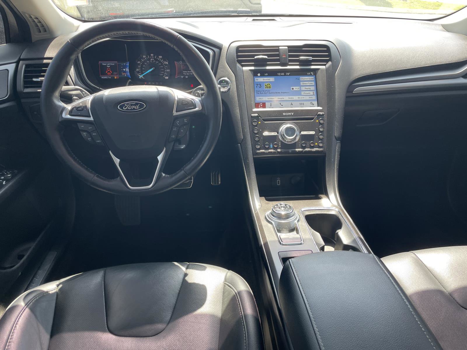 Used 2017 Ford Fusion Titanium AWD/4WD image 7