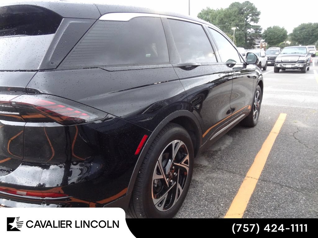 Used 2026 Lincoln Nautilus Premier w/ Equipment Group 102A AWD/4WD image 5
