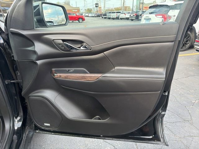 Used 2022 GMC Acadia Denali w/ Black Diamond Edition image 21