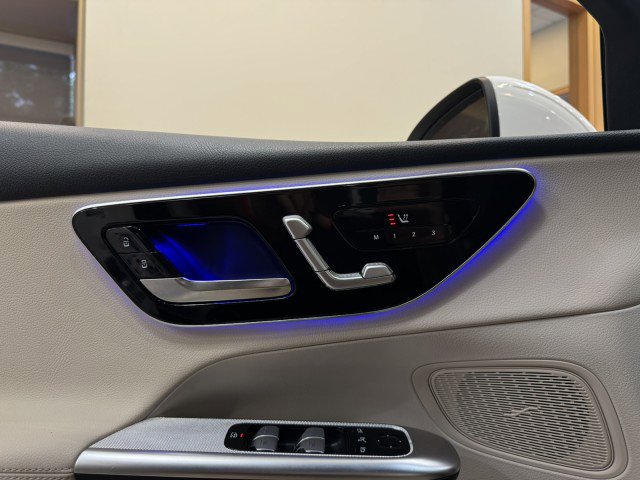 Certified 2025 Mercedes-Benz GLC 300 image 59