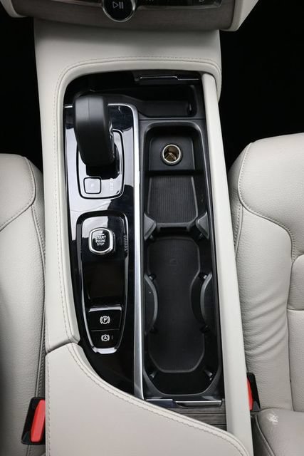 Used 2023 Volvo XC90 B6 Plus w/ Protection Package AWD/4WD image 12