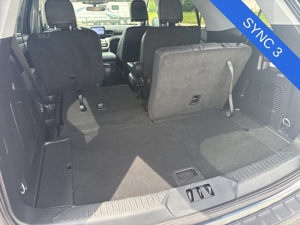 Used 2023 Ford Explorer XLT w/ Equipment Group 202A AWD/4WD image 16