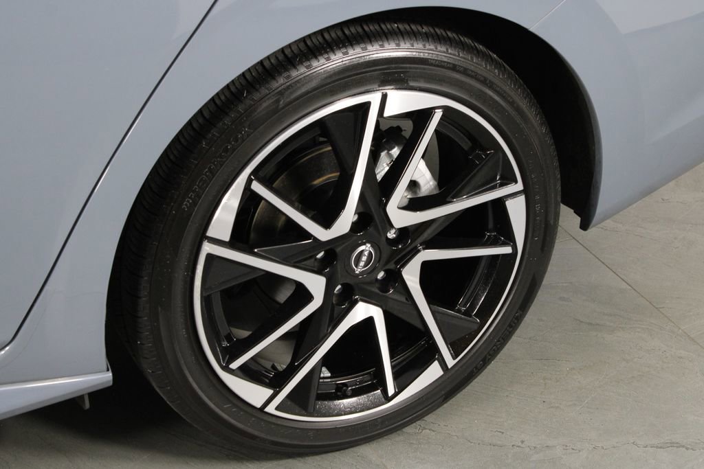 Certified 2024 Nissan Sentra SR w/ Trunk Package FWD image 13