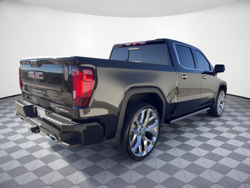 Used 2025 GMC Sierra 1500 Denali AWD/4WD image 9