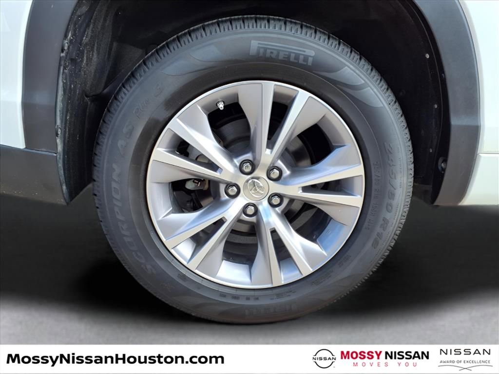 Used 2014 Toyota Highlander XLE image 7