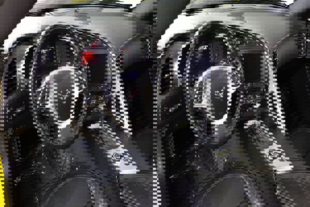 Used 2015 Chevrolet Corvette Stingray Coupe w/ 2LT Preferred Equipment Group image 18