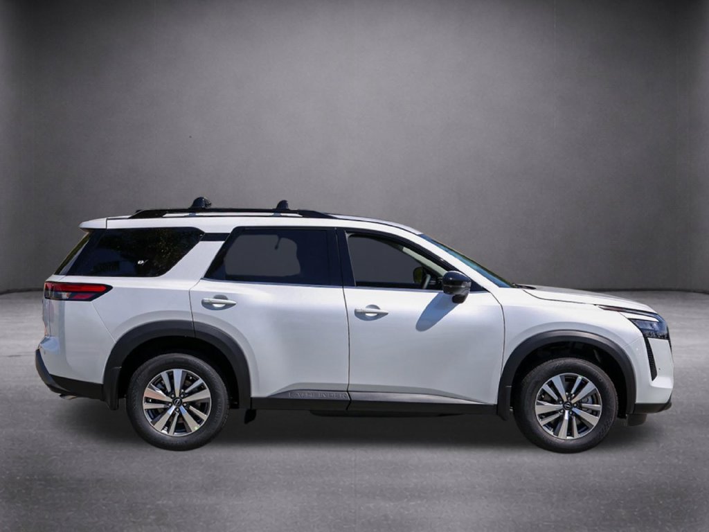 New 2026 Nissan Pathfinder SL FWD image 3