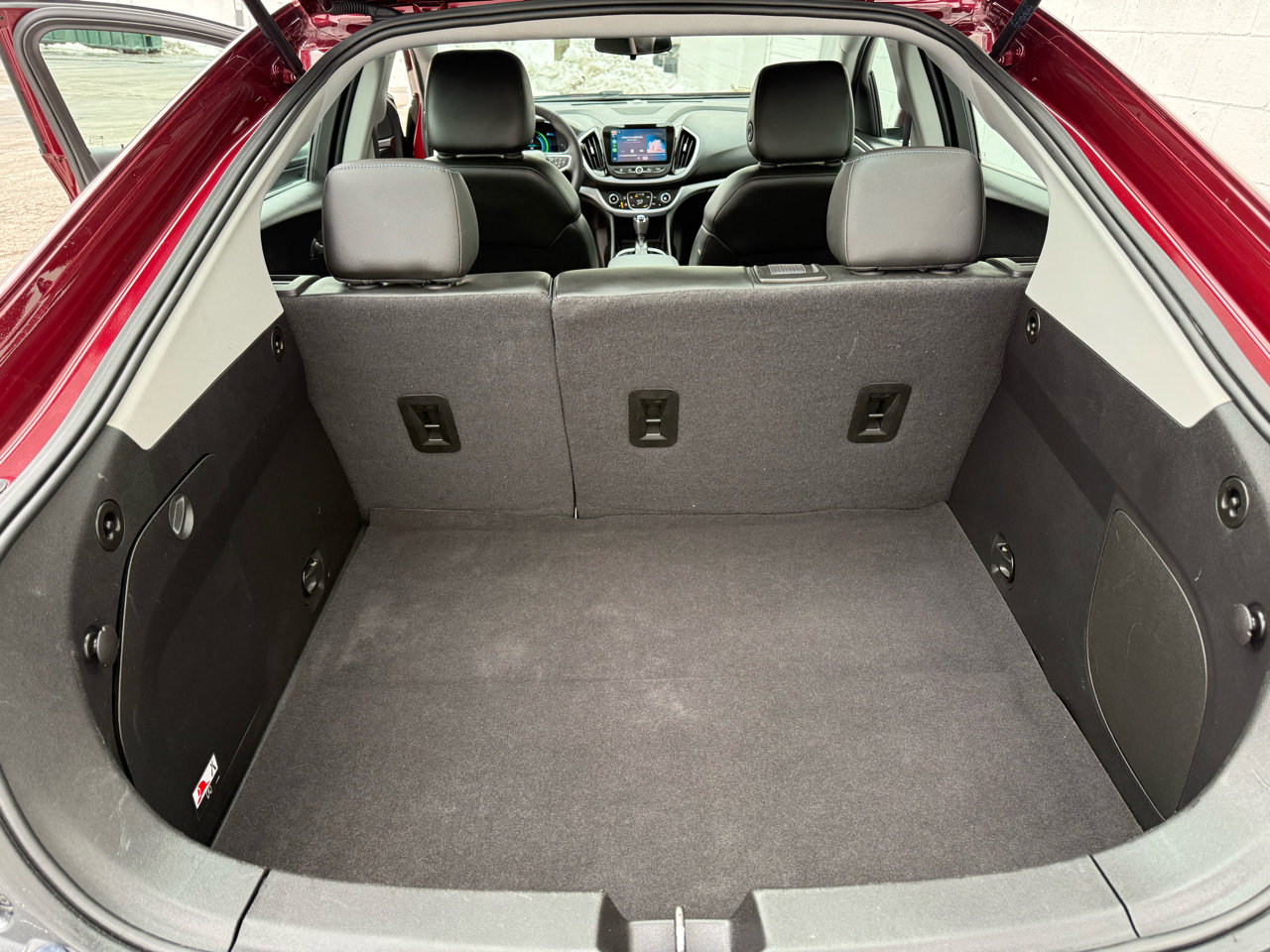 Used 2017 Chevrolet Volt LT w/ Comfort Package image 21