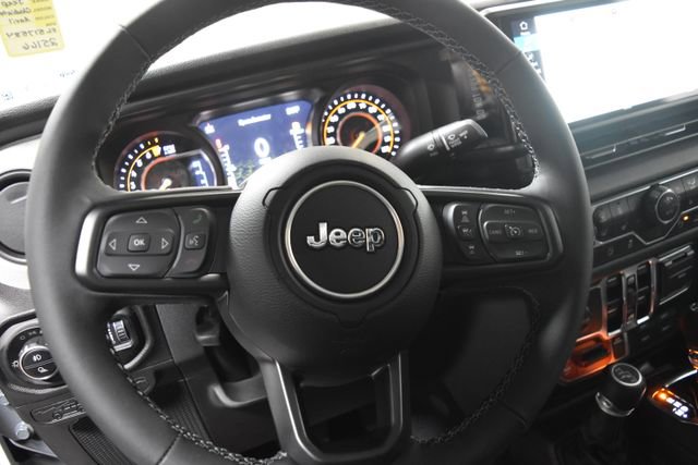 New 2025 Jeep Gladiator Willys image 13