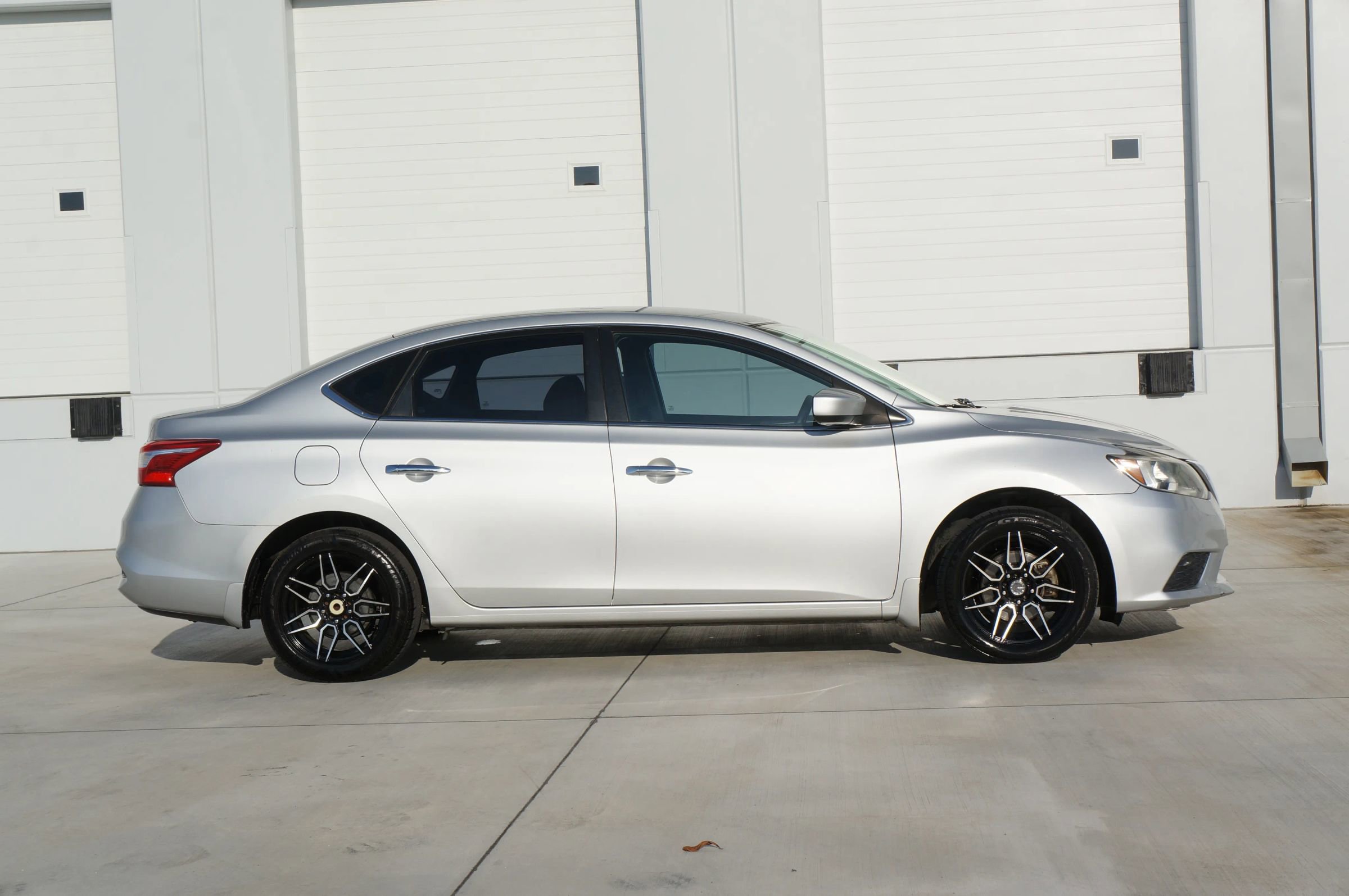Used 2019 Nissan Sentra S image 15