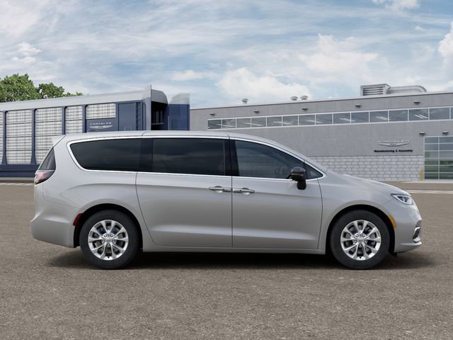 New 2026 Chrysler Pacifica Select AWD/4WD image 21