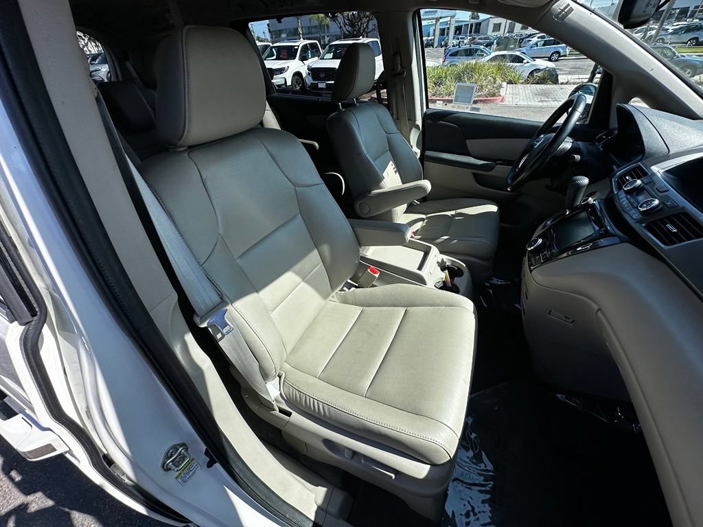Used 2015 Honda Odyssey Touring image 14