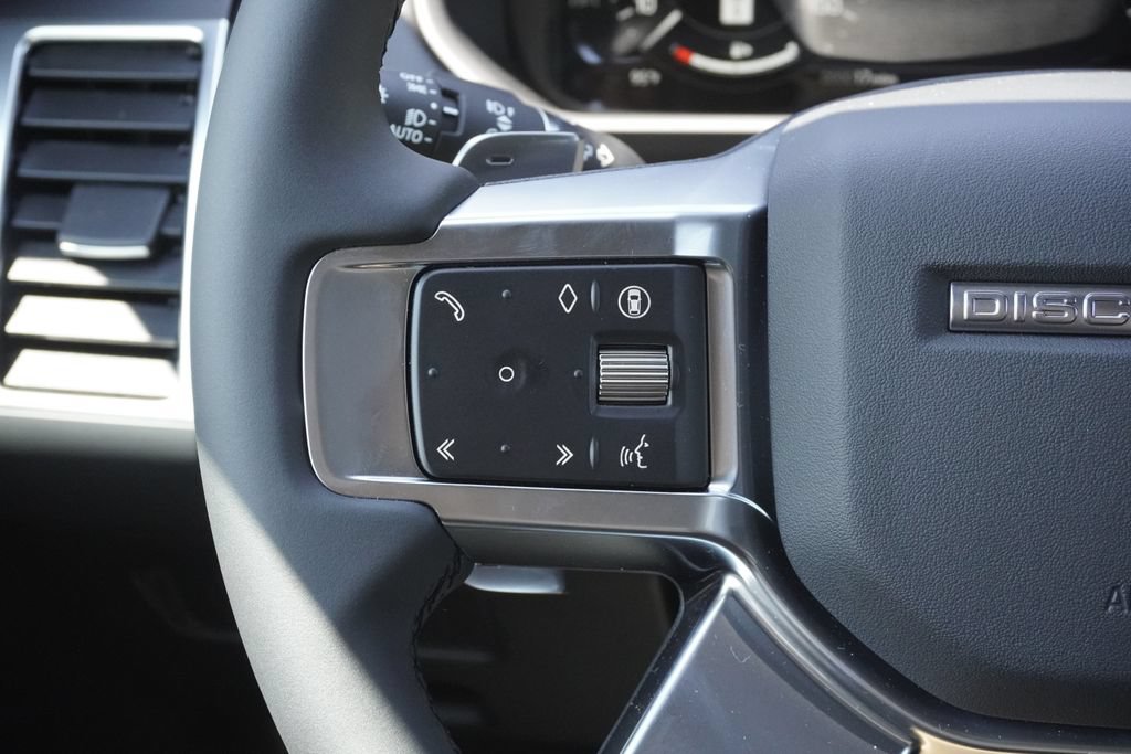 New 2026 Land Rover Discovery Dynamic SE AWD/4WD image 12