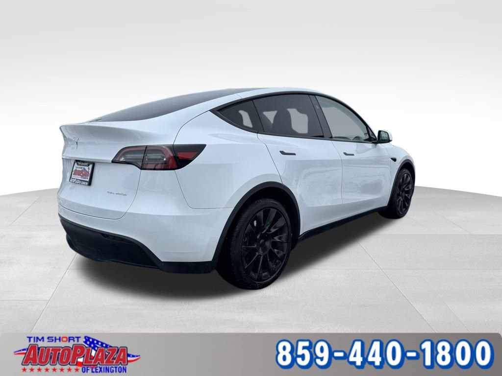 Used 2024 Tesla Model Y Long Range image 2