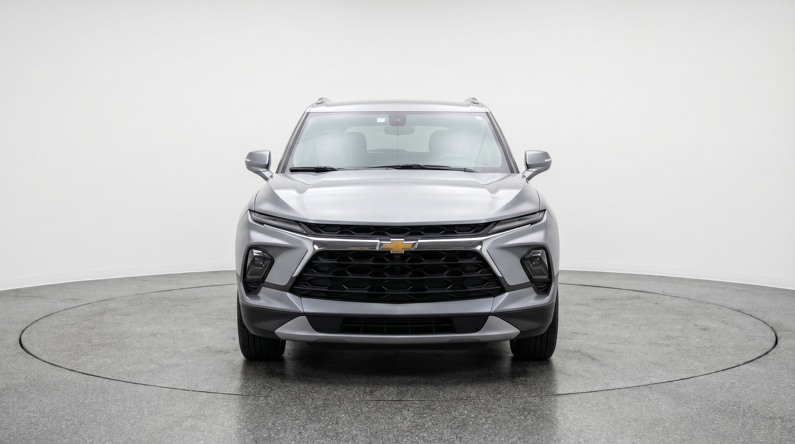 Used 2025 Chevrolet Blazer LT FWD image 2