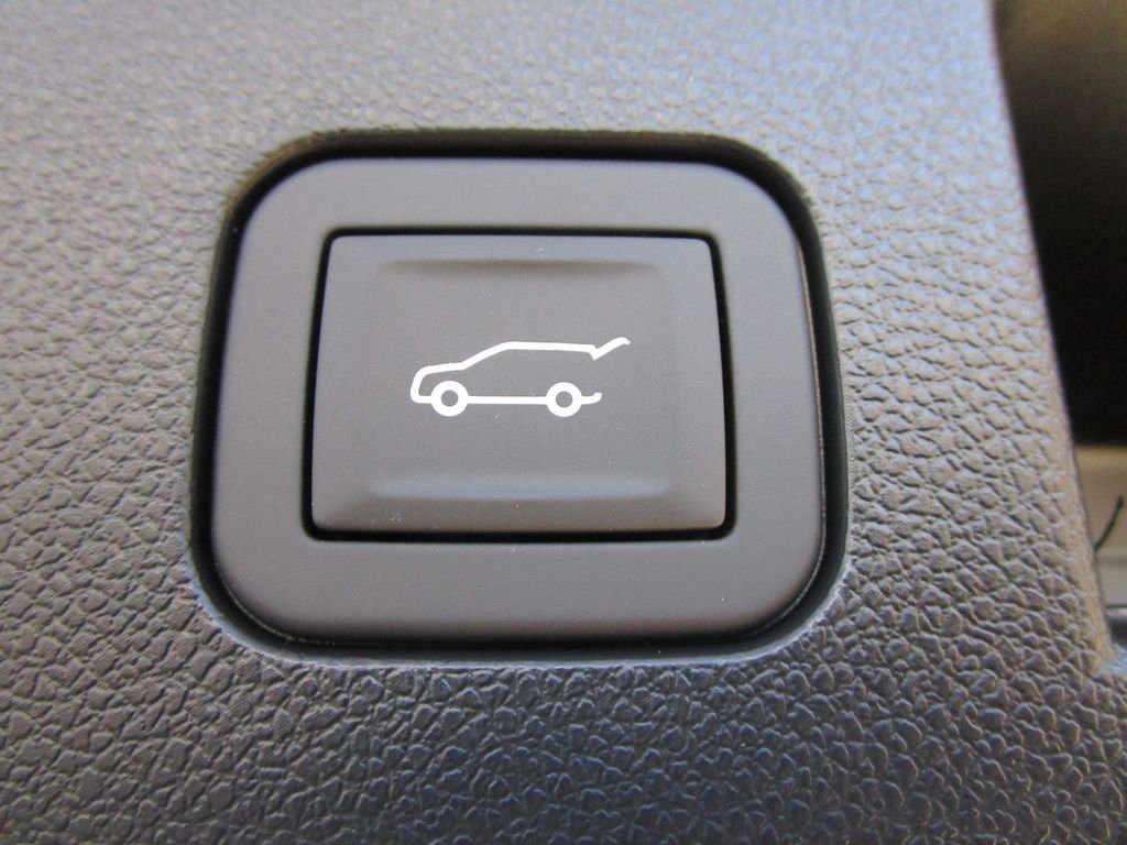 New 2026 Chevrolet Equinox LT w/ Convenience Package II image 14