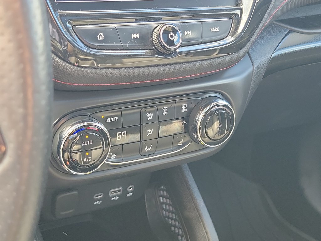 Used 2021 Chevrolet TrailBlazer RS w/ Sun and Liftgate Package AWD/4WD image 26