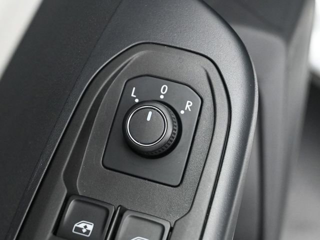 Used 2025 Volkswagen Taos S w/ Taos MDO Package FWD image 11