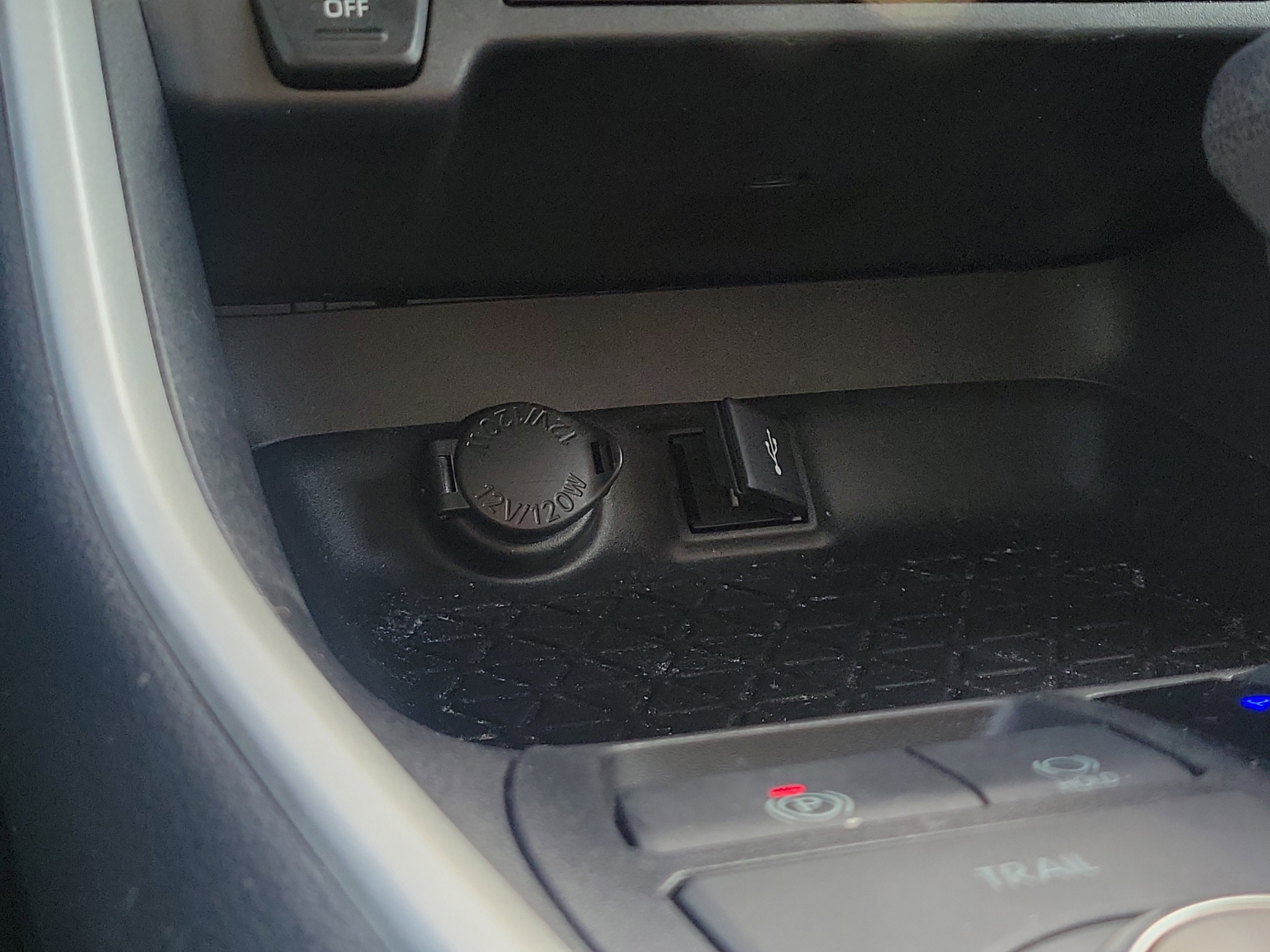 Used 2021 Toyota RAV4 XLE image 29