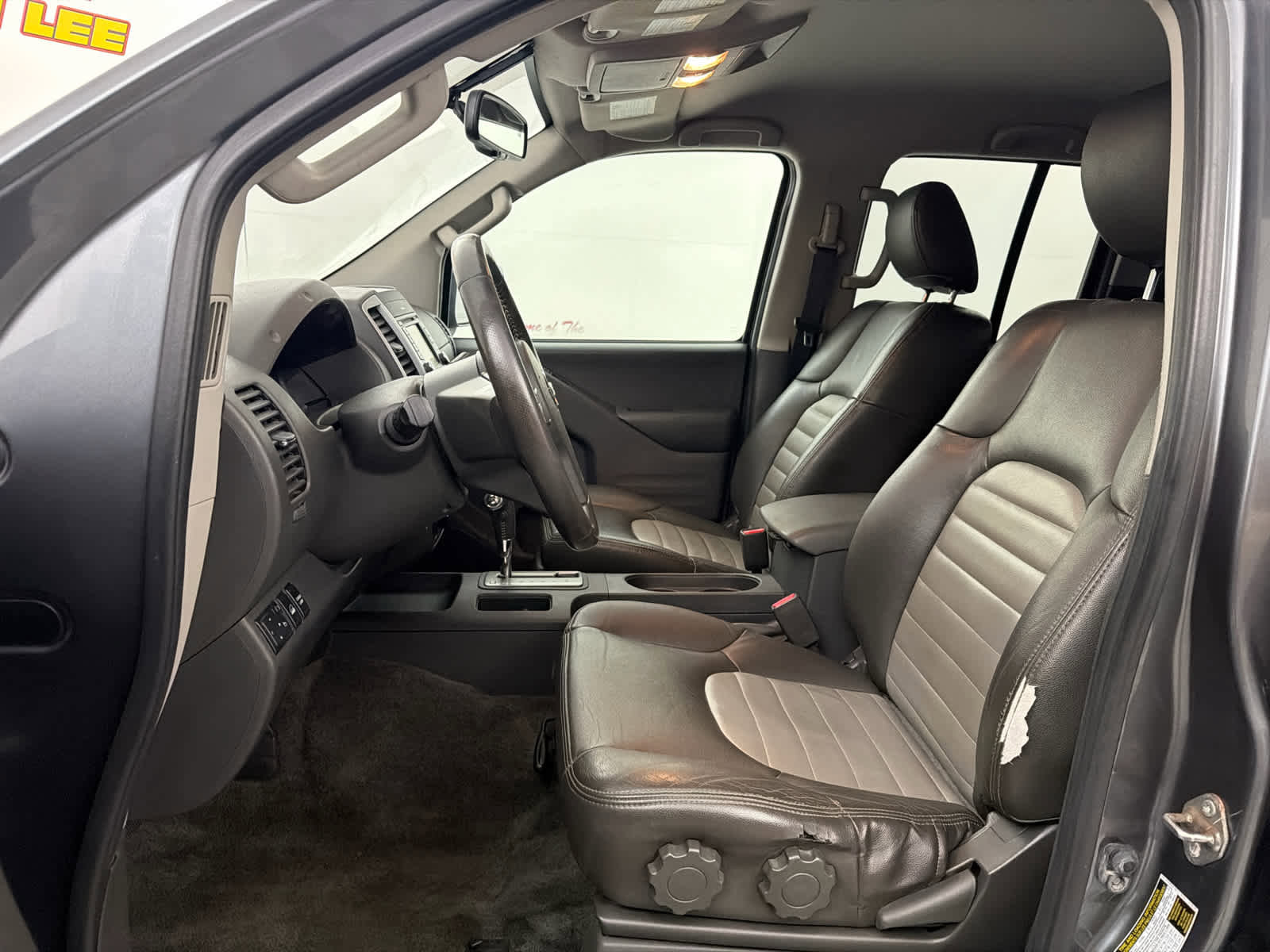 Used 2016 Nissan Frontier PRO-4X image 13