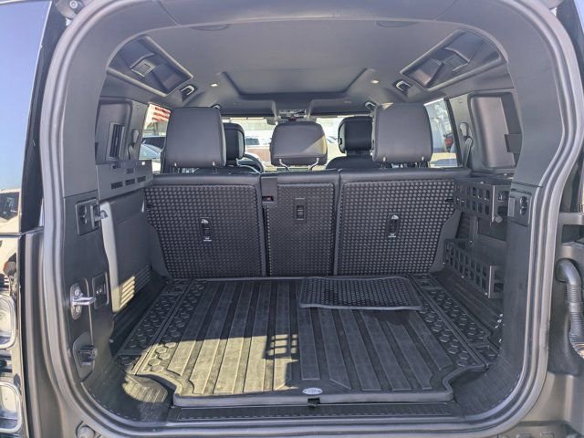 Used 2023 Land Rover Defender 110 Carpathian Edition image 11
