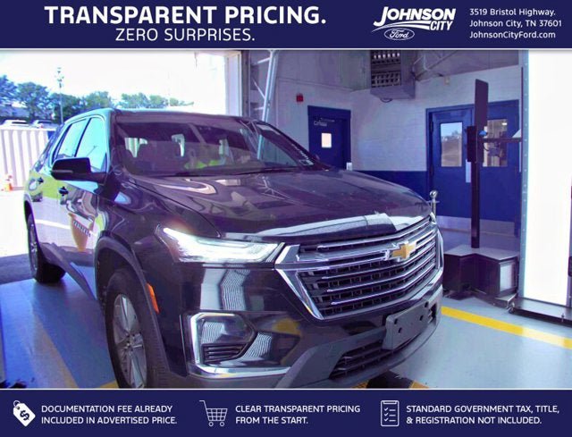 Used 2023 Chevrolet Traverse LT AWD/4WD image 1