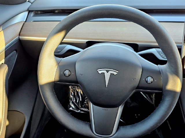 Used 2023 Tesla Model 3 Standard Range RWD image 32