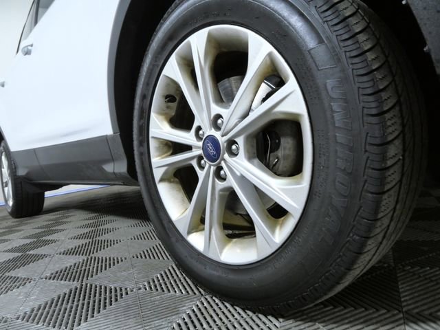 Used 2017 Ford Escape SE FWD image 2