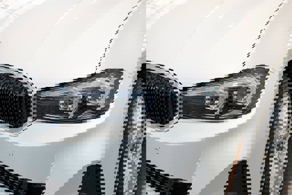 New 2026 BMW 330i xDrive Sedan w/ Premium Package image 8