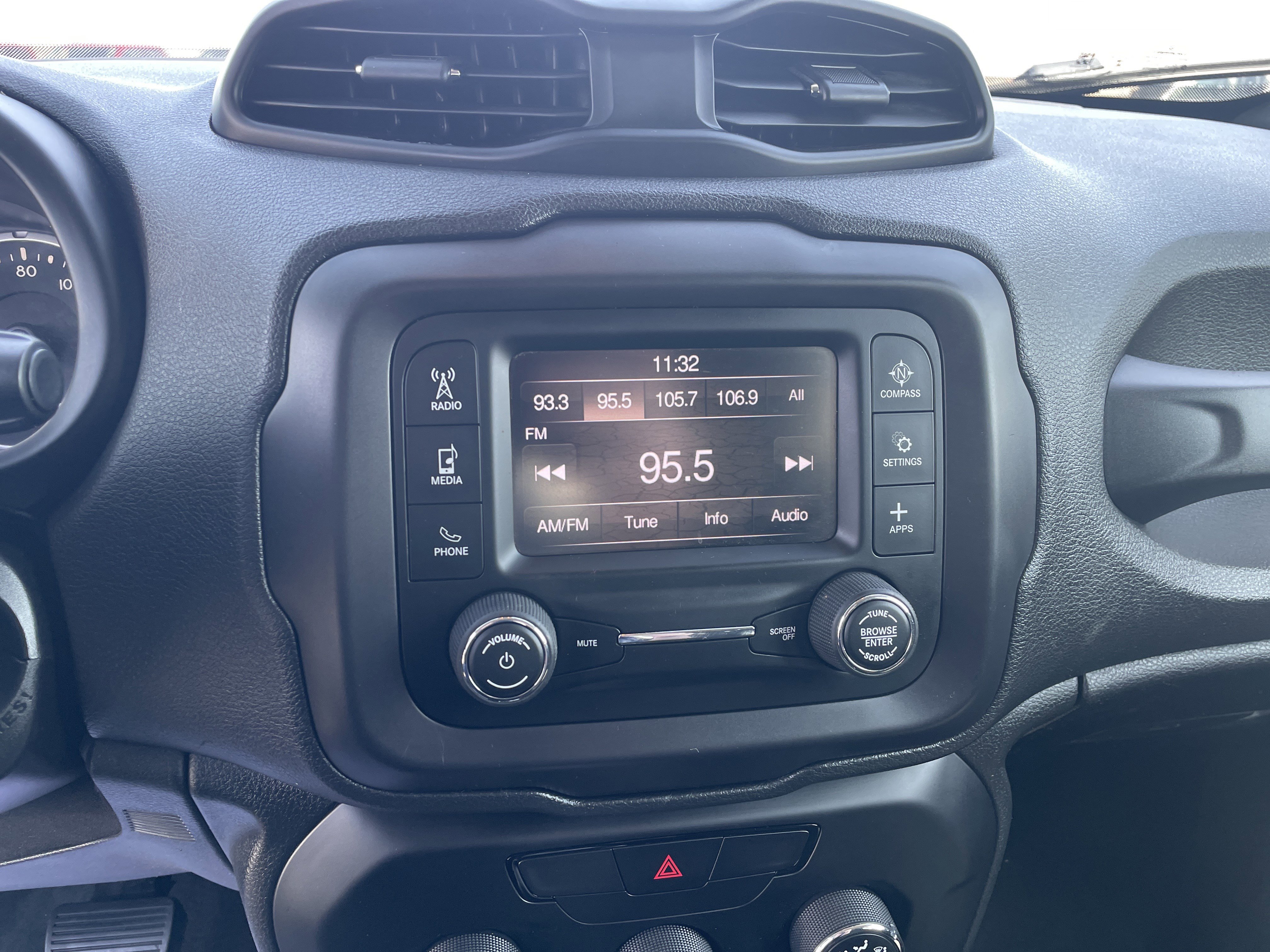 Used 2019 Jeep Renegade Sport w/ Sport Appearance Group image 19