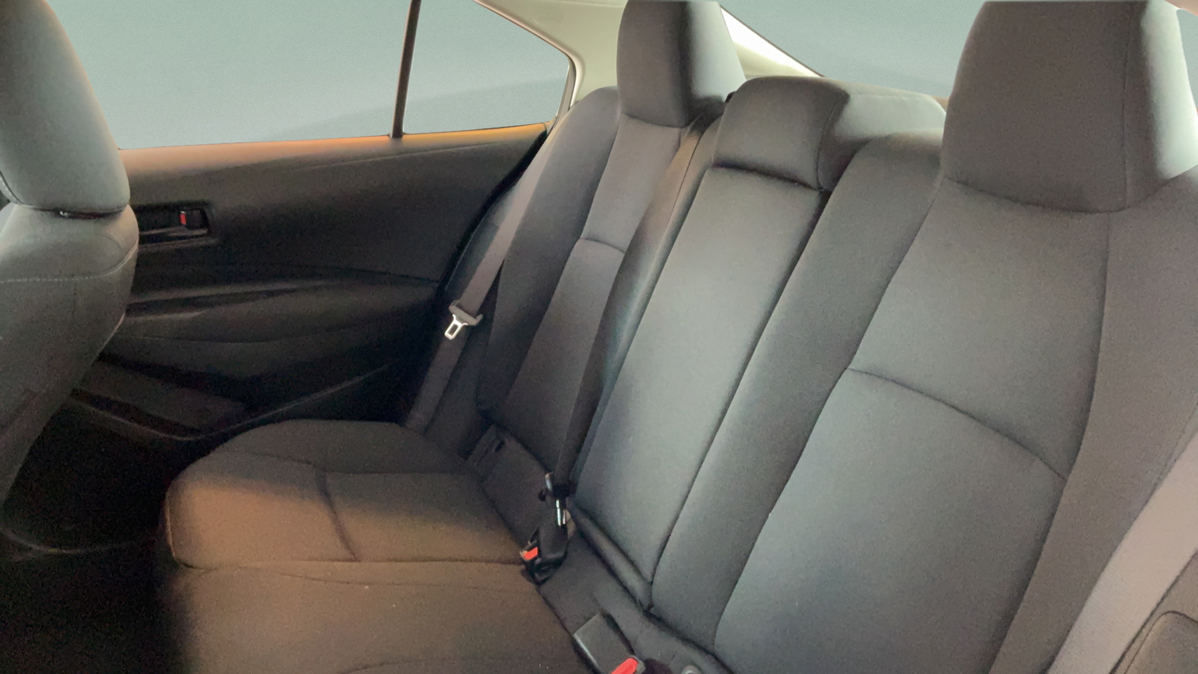 Used 2023 Toyota Corolla LE w/ Carpet Mat Package (TMS) FWD image 24
