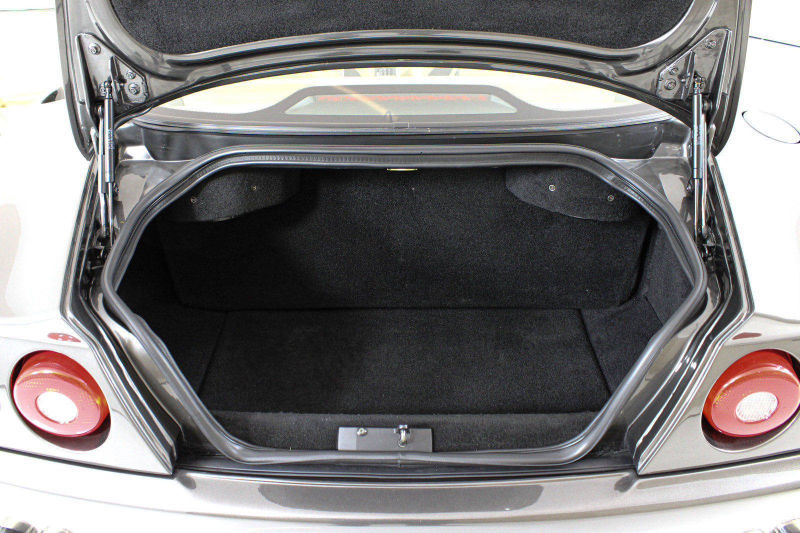 Used 2003 Ferrari 575M Maranello RWD image 42