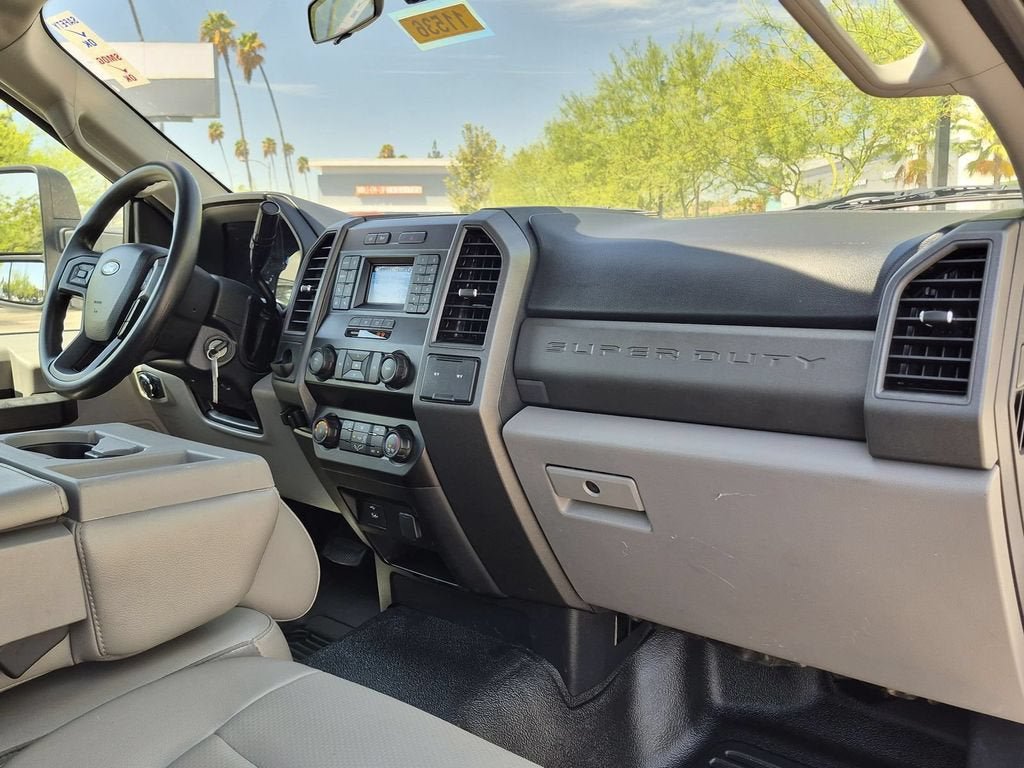 Used 2020 Ford F550 2WD Regular Cab Super Duty image 29