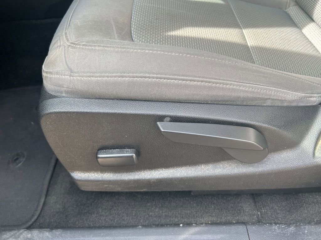 Used 2016 Chevrolet Colorado LT w/ LT Convenience Package image 19