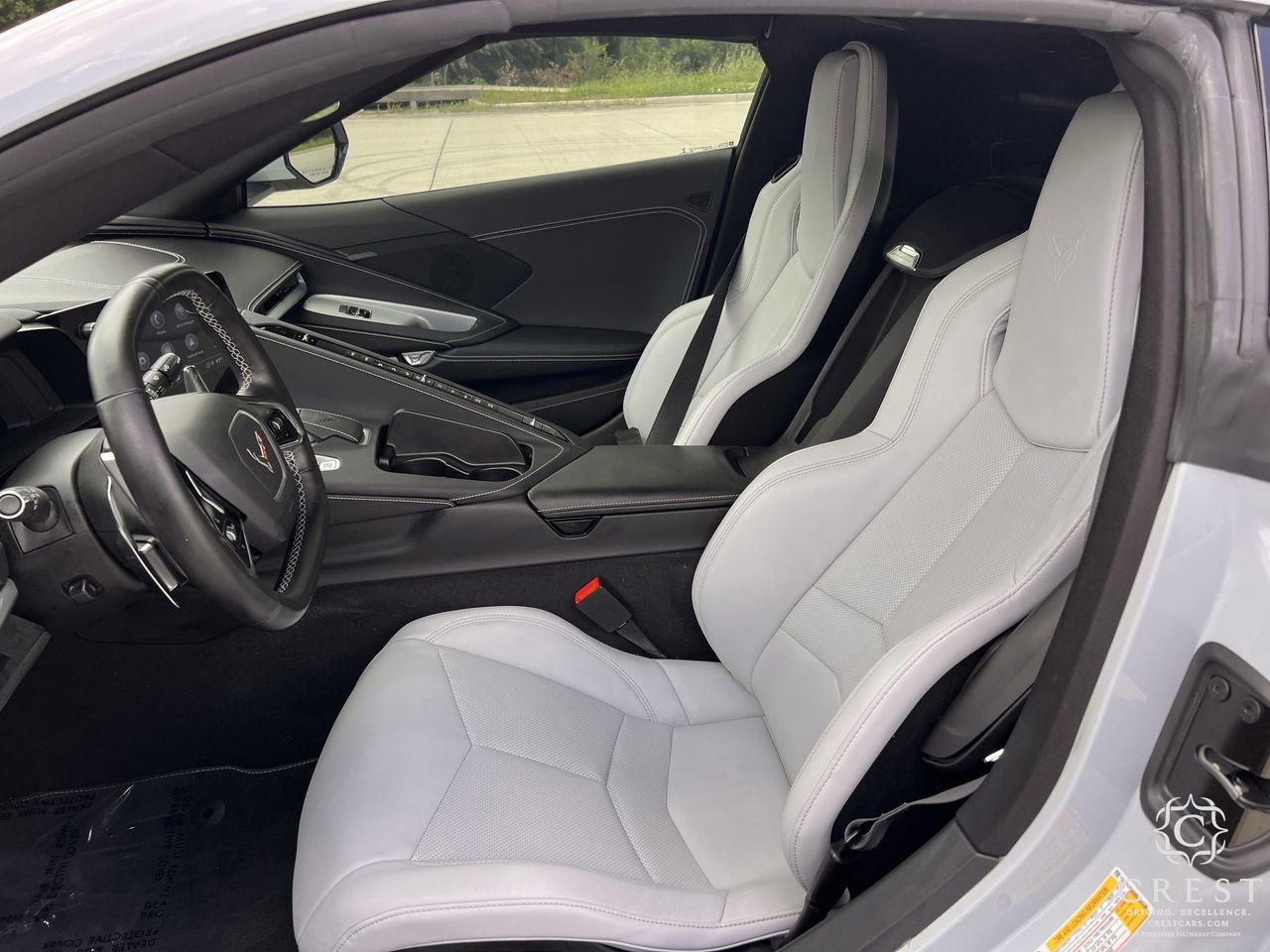 Used 2021 Chevrolet Corvette Stingray Coupe w/ Z51 Performance Package RWD image 23