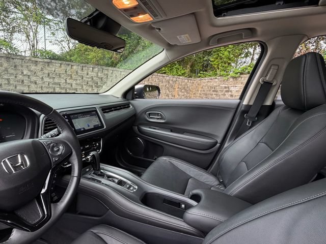 Used 2020 Honda HR-V Touring image 15