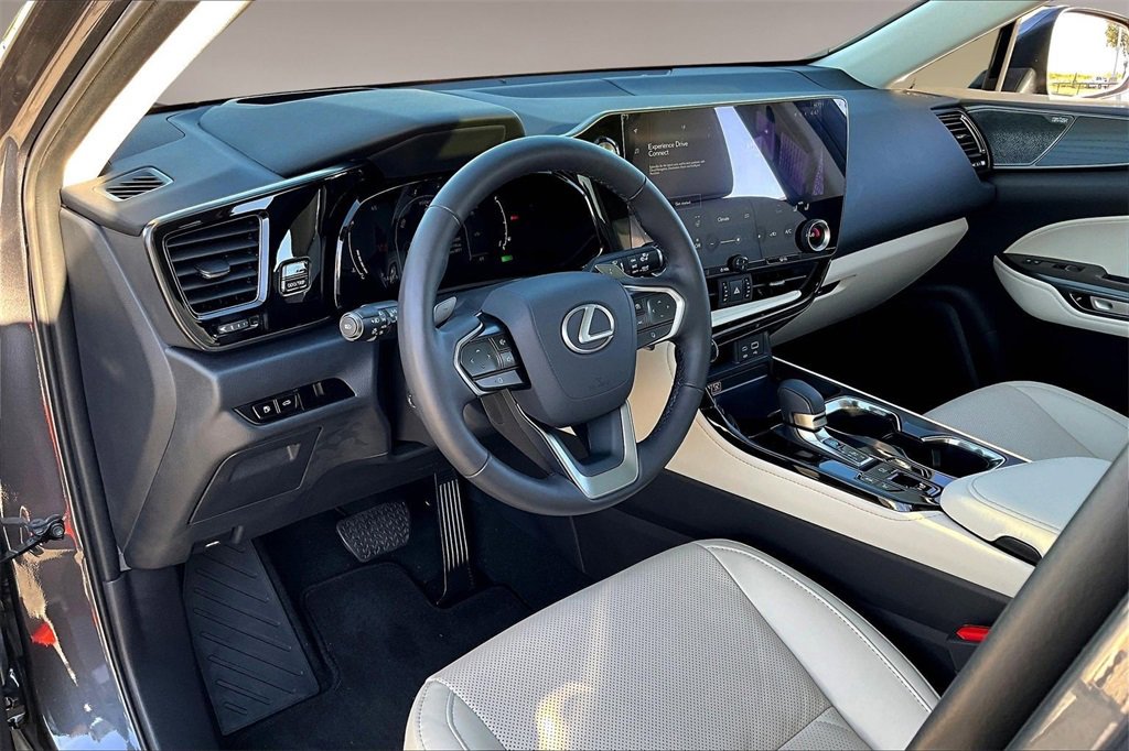 Used 2025 Lexus NX 300h AWD w/ Accessory Package (2T) image 13
