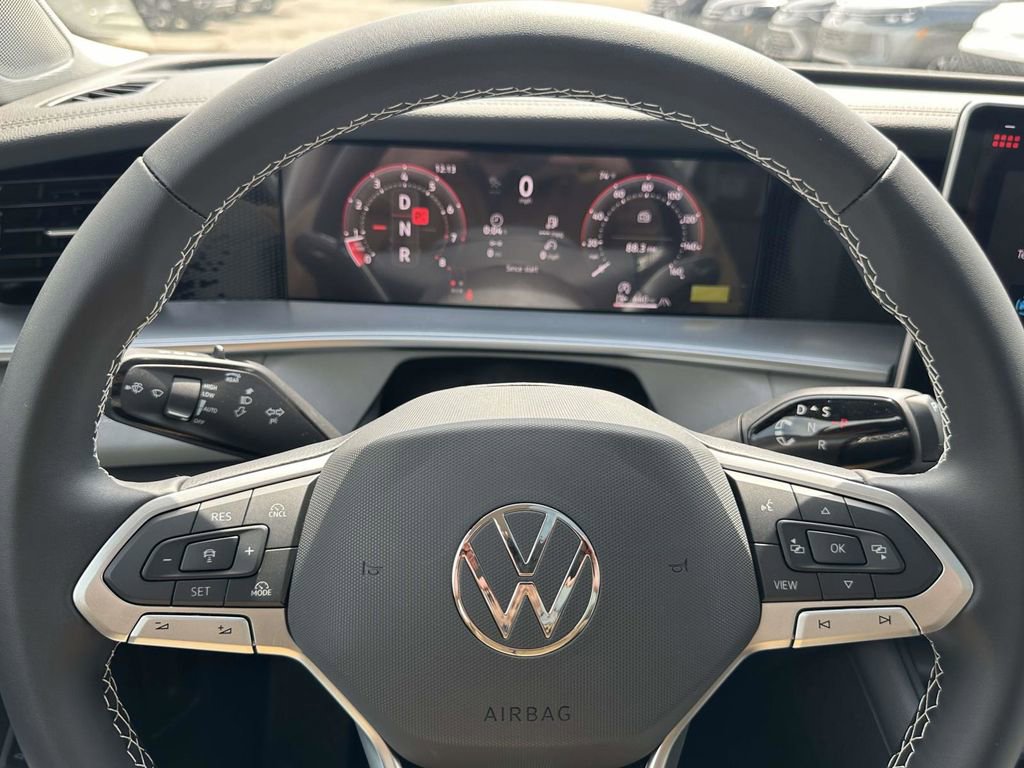 New 2026 Volkswagen Tiguan SE image 17