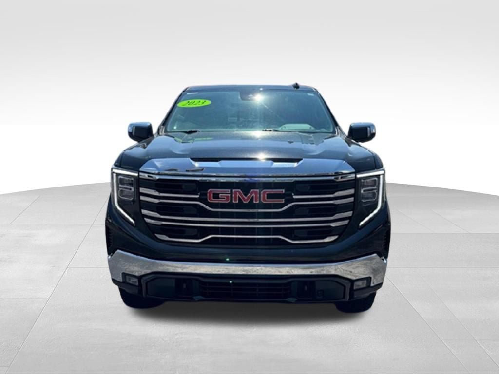 Used 2023 GMC Sierra 1500 SLT w/ SLT Premium Package AWD/4WD image 11