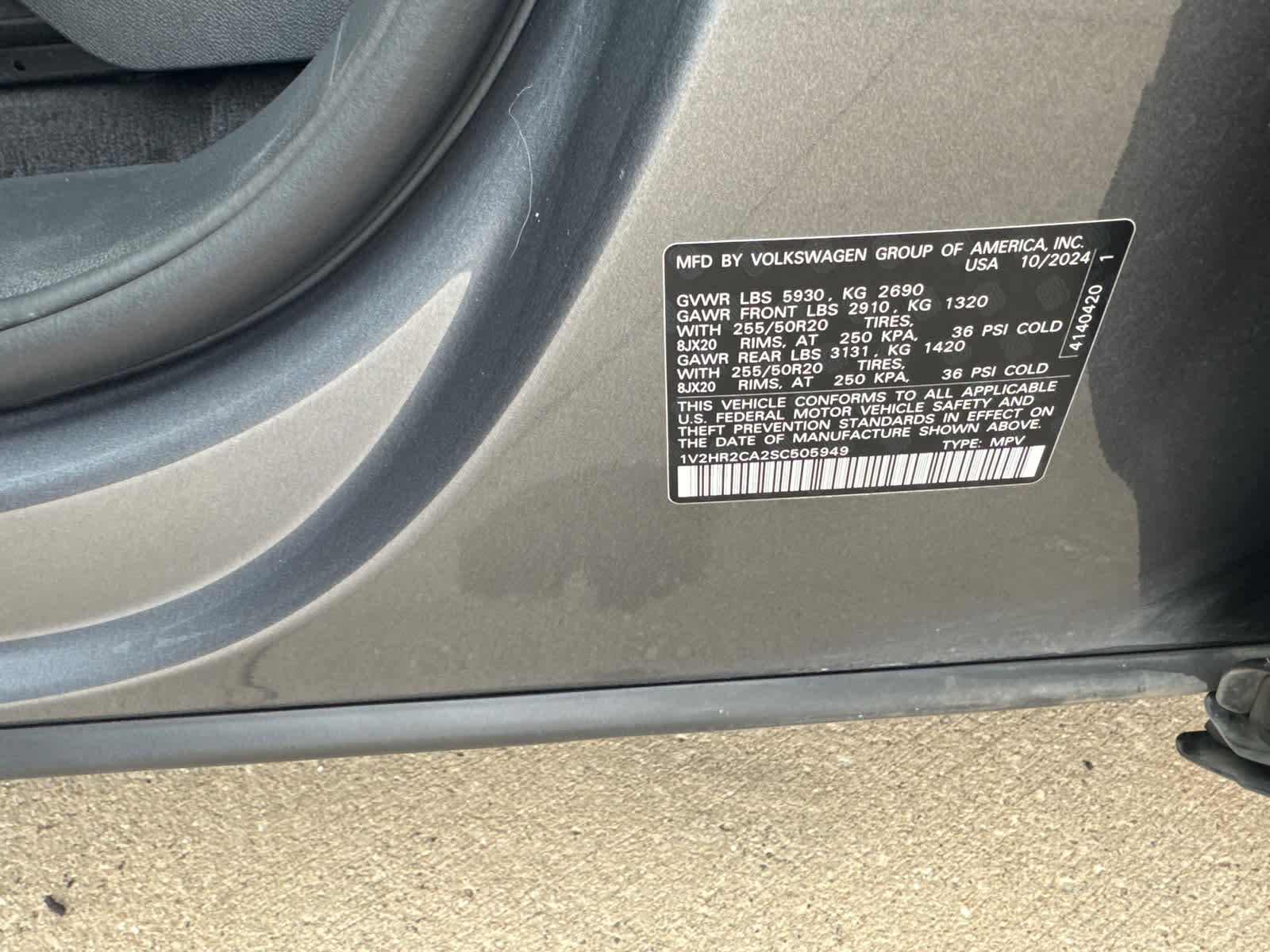 Certified 2025 Volkswagen Atlas SE image 21