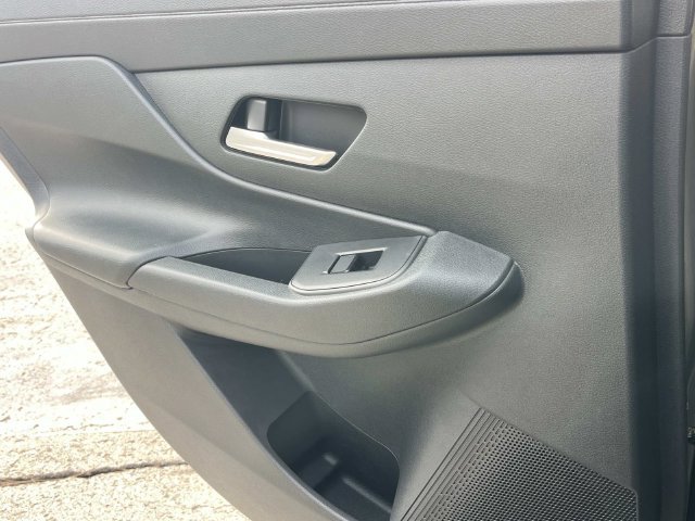 New 2026 Nissan Sentra SV w/ SV Convenience Package FWD image 17