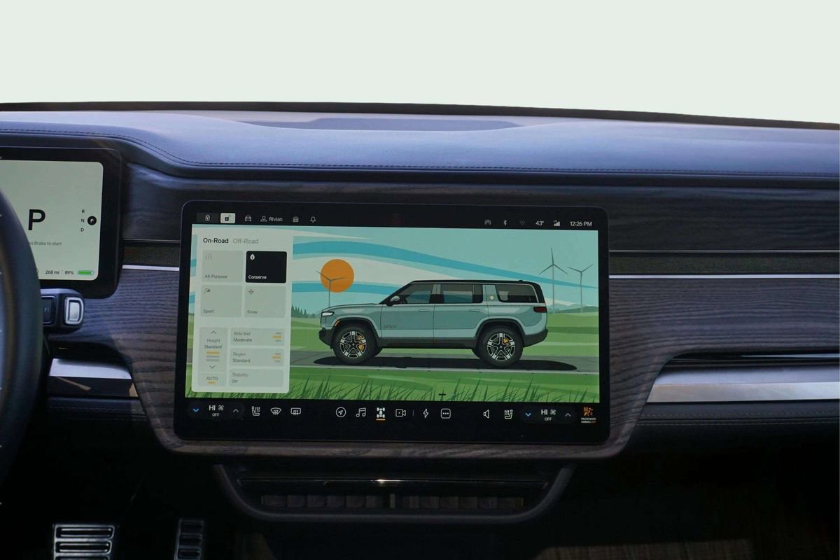 Used 2023 Rivian R1S Adventure image 25