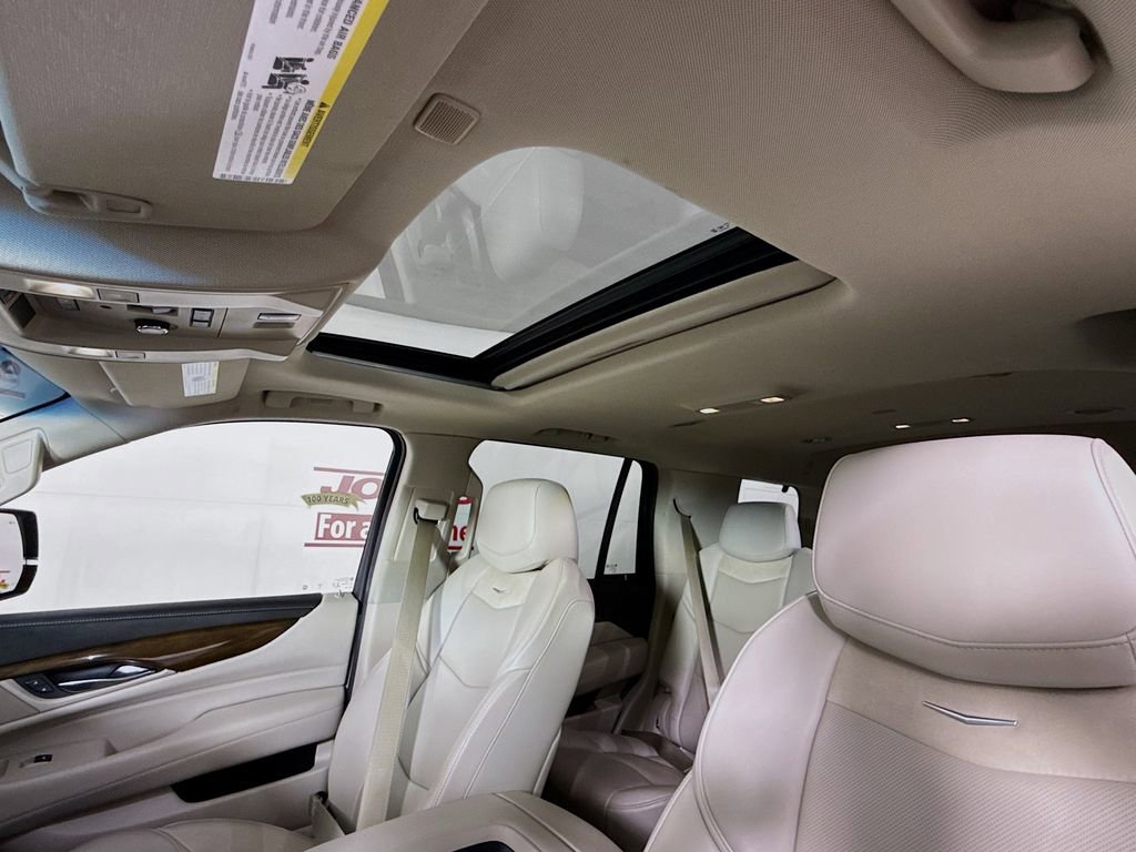 Used 2020 Cadillac Escalade Luxury image 11