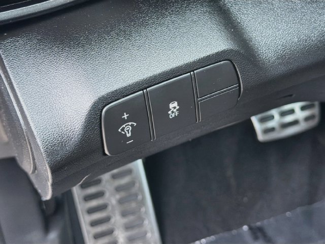 Used 2025 Hyundai Elantra Sport FWD image 11