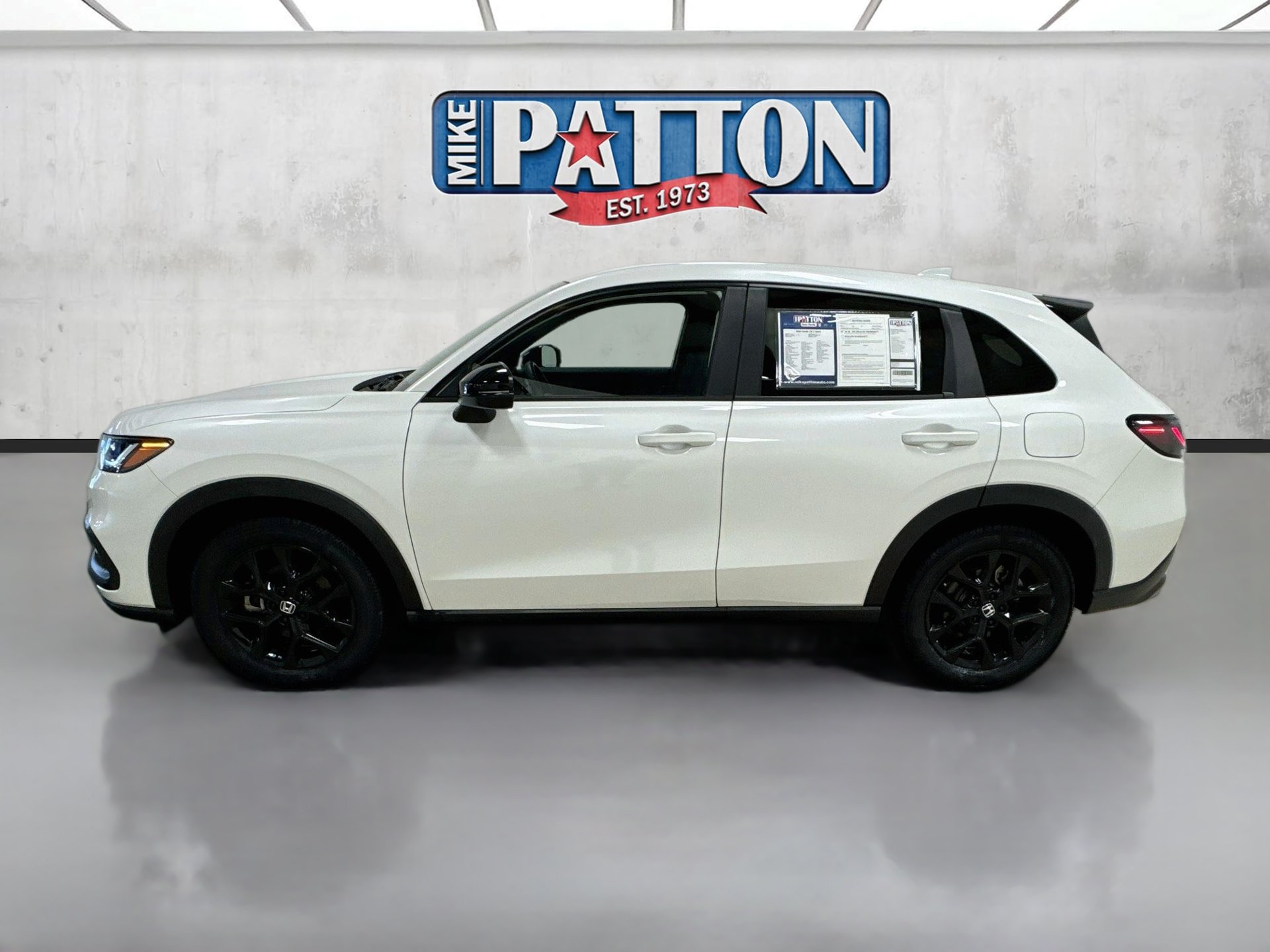 Used 2024 Honda HR-V Sport image 4