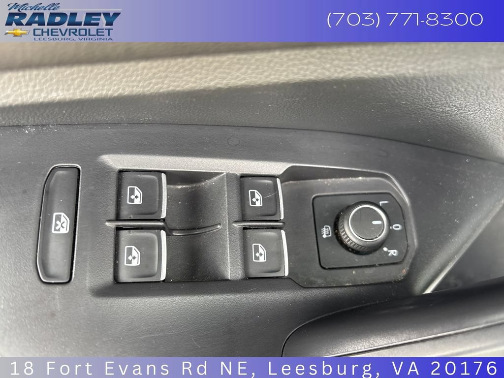Used 2024 Volkswagen Jetta SE FWD image 13