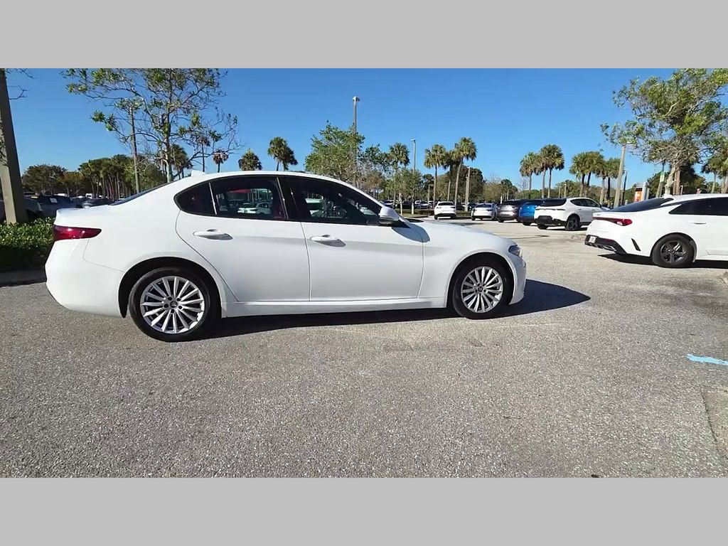 Used 2022 Alfa Romeo Giulia Sprint image 32